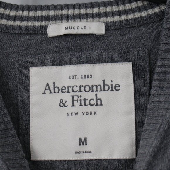 Abercrombie & Fitch Sweater Mens Medium V Neck Cotton Cashmere Wool embroidered - Picture 3 of 10